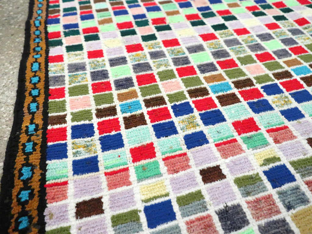 Vintage Persian Mahal Rug, No.27372 - Staging