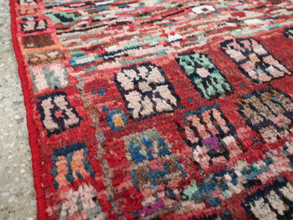 Vintage Persian Shiraz Rug, No.27391 - Staging
