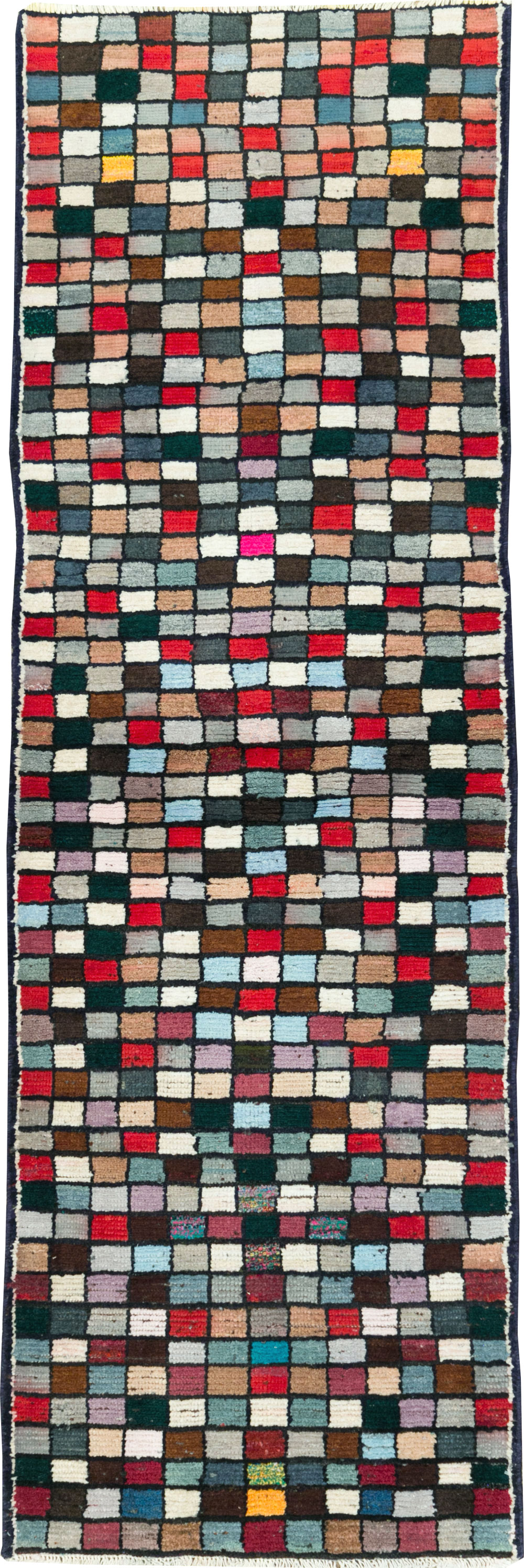 Vintage Persian Shiraz Rug, No.27395 - Staging
