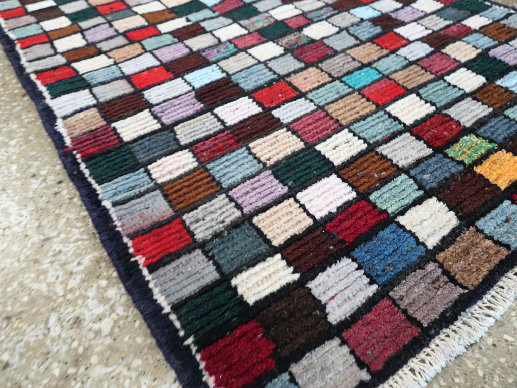 Vintage Persian Shiraz Rug, No.27395 - Staging