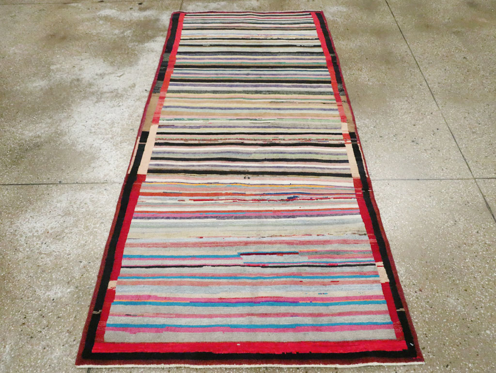 Vintage Persian Modern Style Mahal Throw Rug, No.27396 - Staging