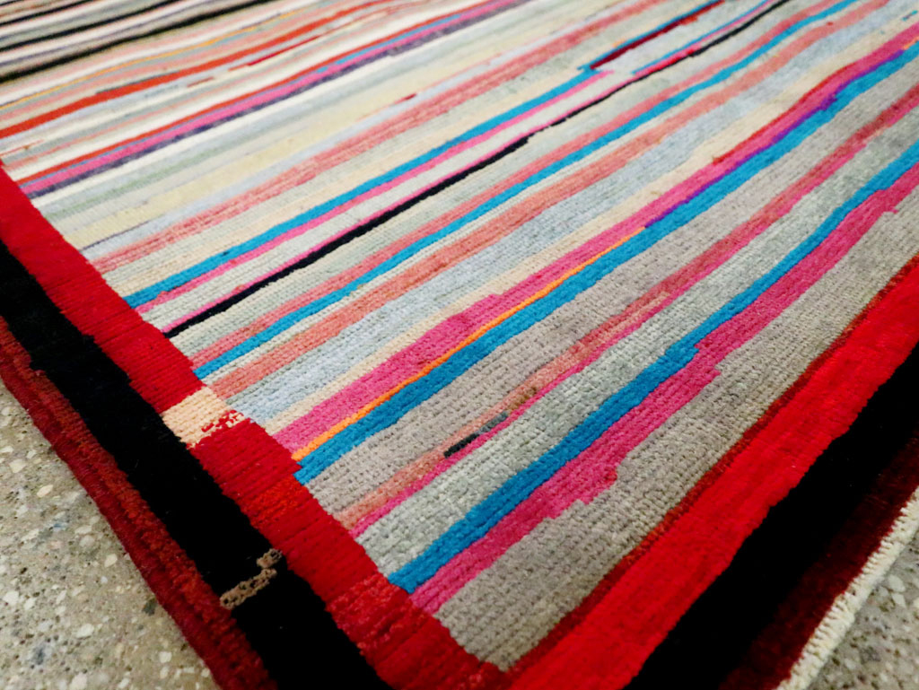 Vintage Persian Modern Style Mahal Throw Rug, No.27396 - Staging