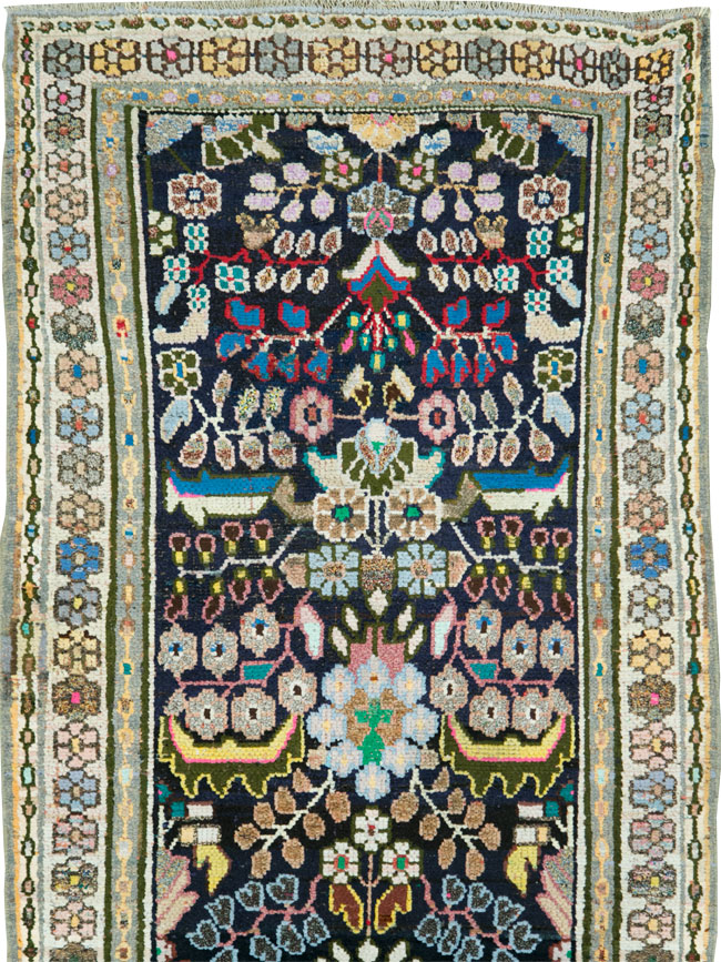 Vintage Hamadan Runner, No.27400 - Staging