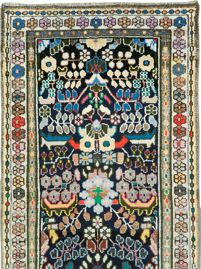 Vintage Hamadan Runner, No.27400 - Staging