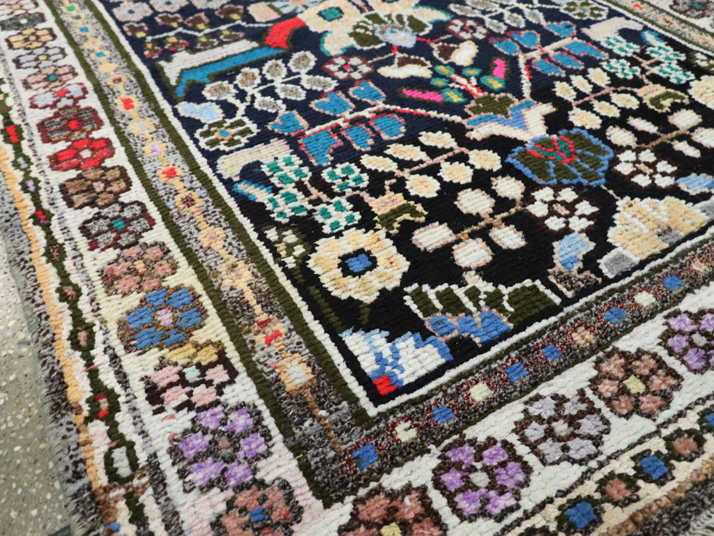 Vintage Hamadan Runner, No.27400 - Staging