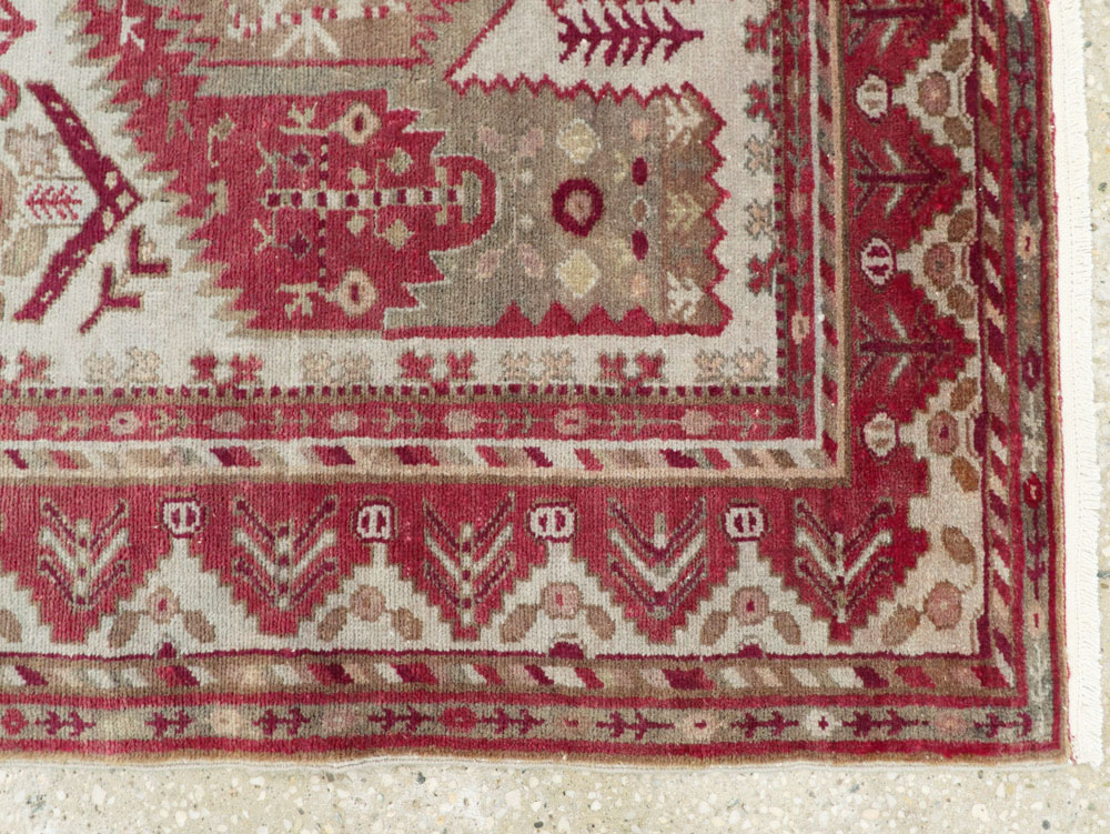 Vintage Persian Ardabil Throw Rug, No.27415 - Staging