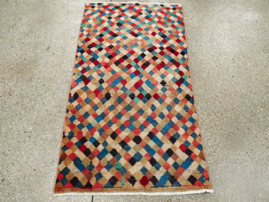 Vintage Persian Shiraz Rug, No.27423 - Staging