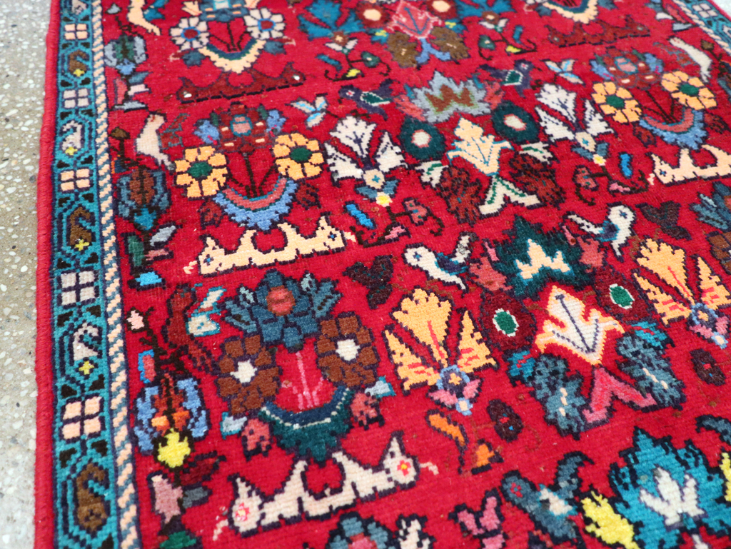 Vintage Persian Mahal Rug, No.27430 - Staging