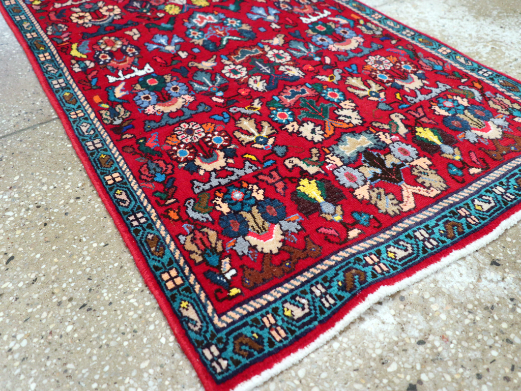 Vintage Persian Mahal Rug, No.27430 - Staging
