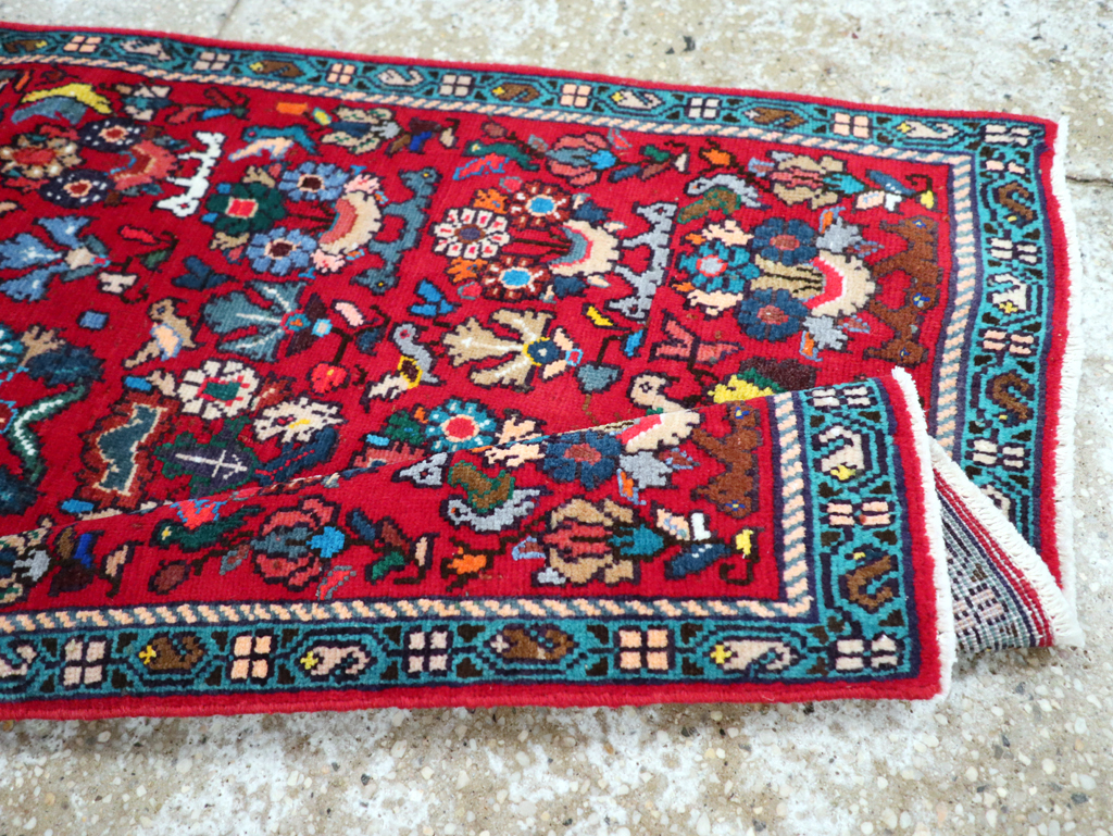 Vintage Persian Mahal Rug, No.27430 - Staging