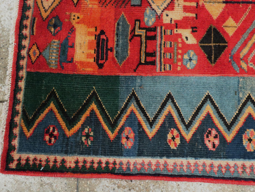 Vintage Persian Pictorial Mahal Rug, No.27431 - Staging