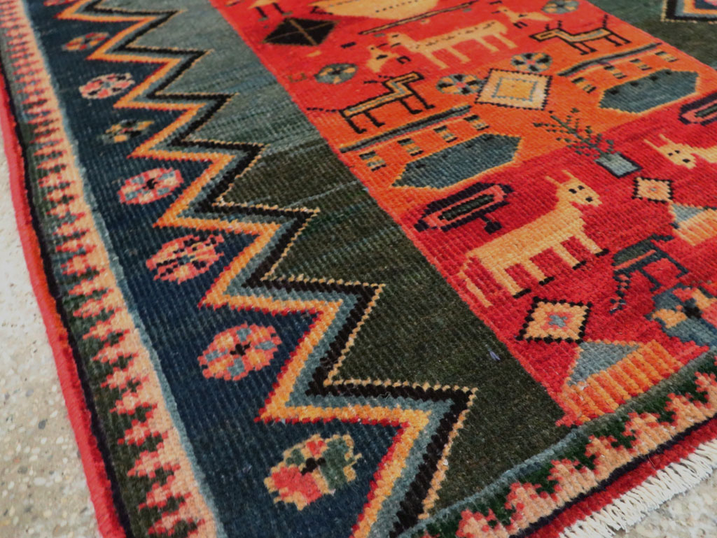 Vintage Persian Pictorial Mahal Rug, No.27431 - Staging