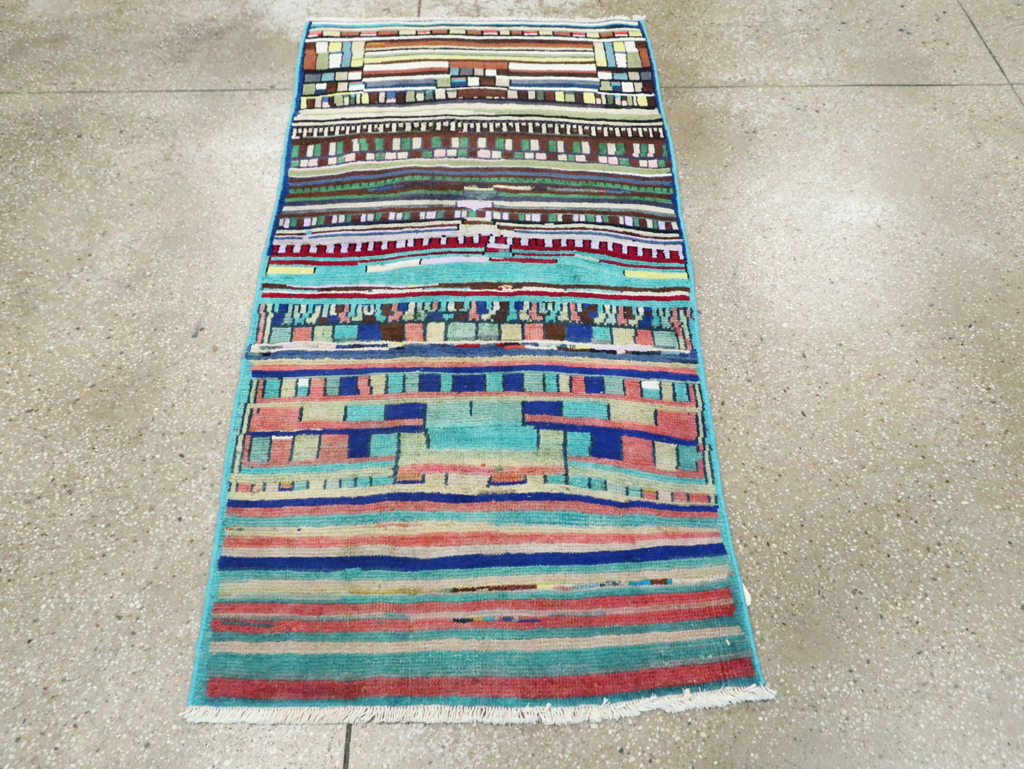 Vintage Persian Mahal Throw Rug, No.27433 - Staging