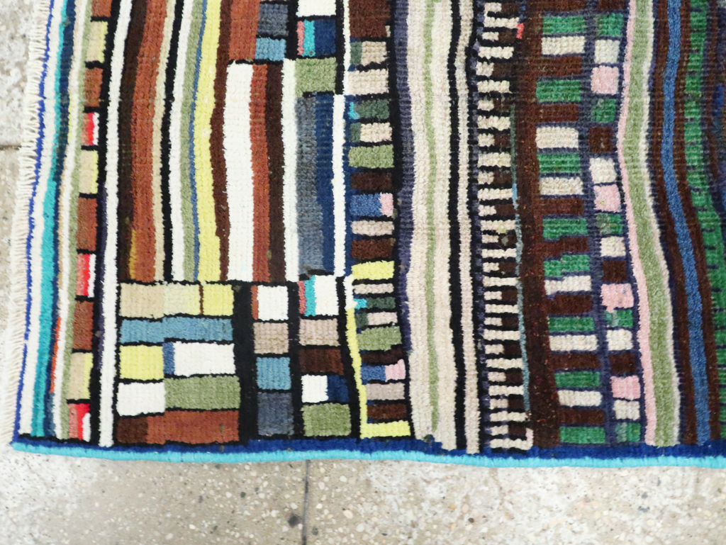 Vintage Persian Mahal Throw Rug, No.27433 - Staging