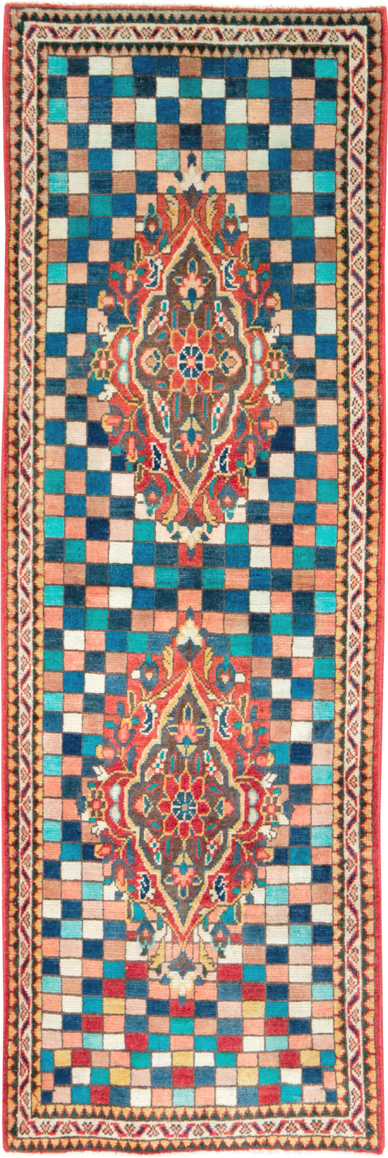 Vintage Persian Mahal Rug, No.27438 - Staging