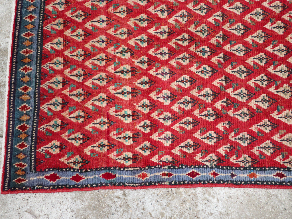 Vintage Persian Mahal Gallery Rug, No.27459 - Staging