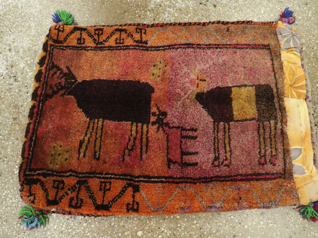 Vintage Turkish Anatolian Pictorial Rug, No.27479 - Staging