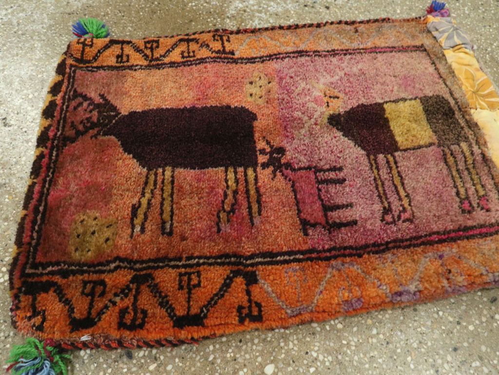 Vintage Turkish Anatolian Pictorial Rug, No.27479 - Staging