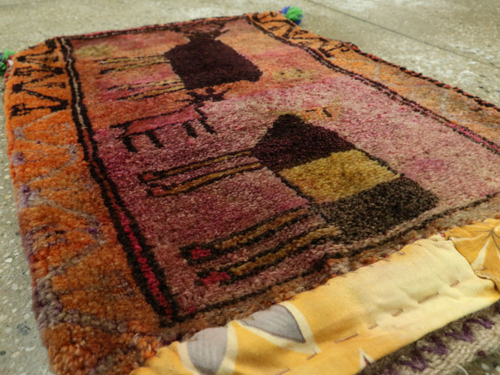 Vintage Turkish Anatolian Pictorial Rug, No.27479 - Staging