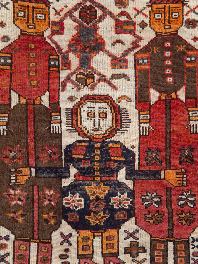 Vintage  Persian Bakhtiari Pictorial Carpet, No.27502 - Staging