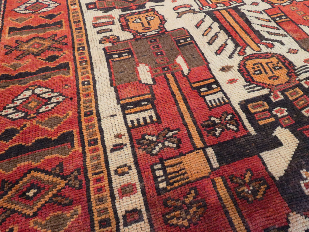 Vintage  Persian Bakhtiari Pictorial Carpet, No.27502 - Staging