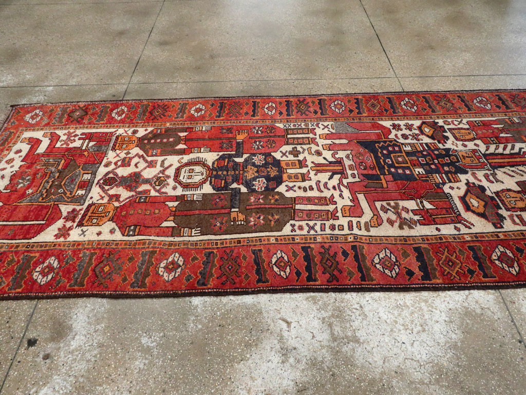 Vintage  Persian Bakhtiari Pictorial Carpet, No.27502 - Staging