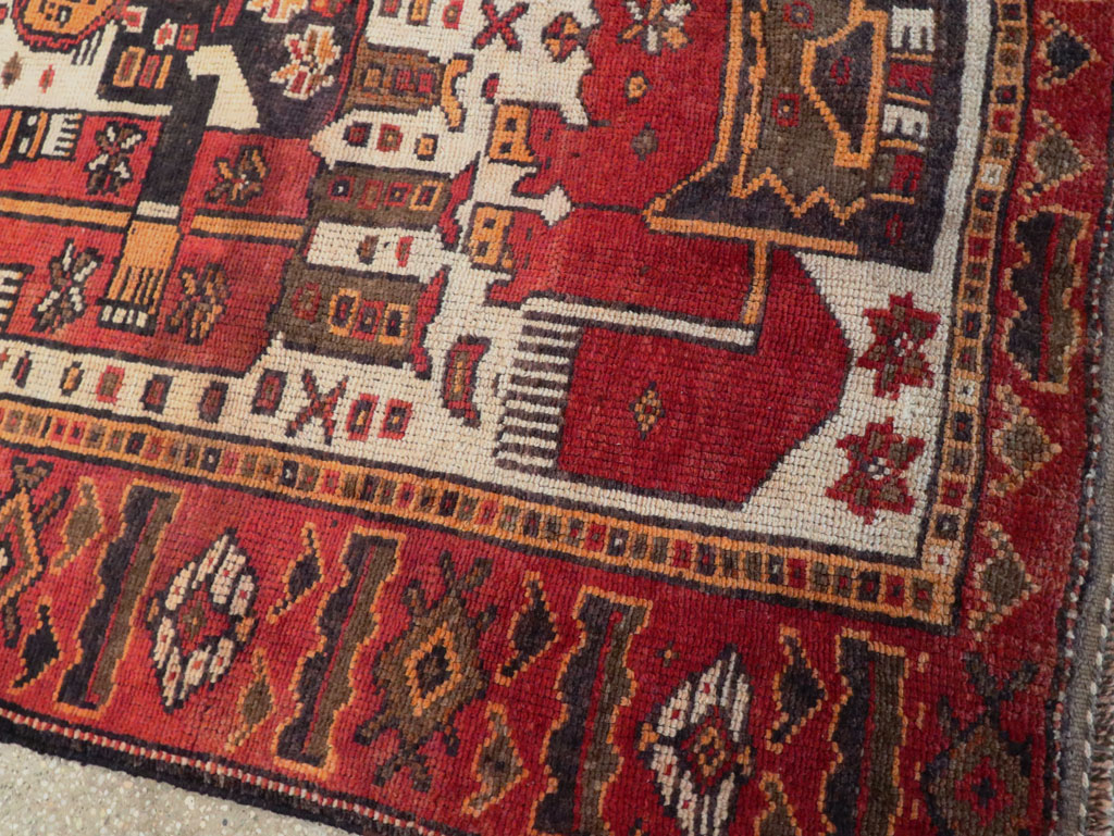Vintage  Persian Bakhtiari Pictorial Carpet, No.27502 - Staging