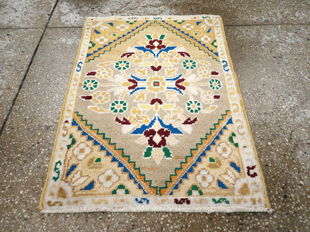 Vintage Persian Mahal Throw Rug (Pair: 1 of 2), No.27507 - Staging