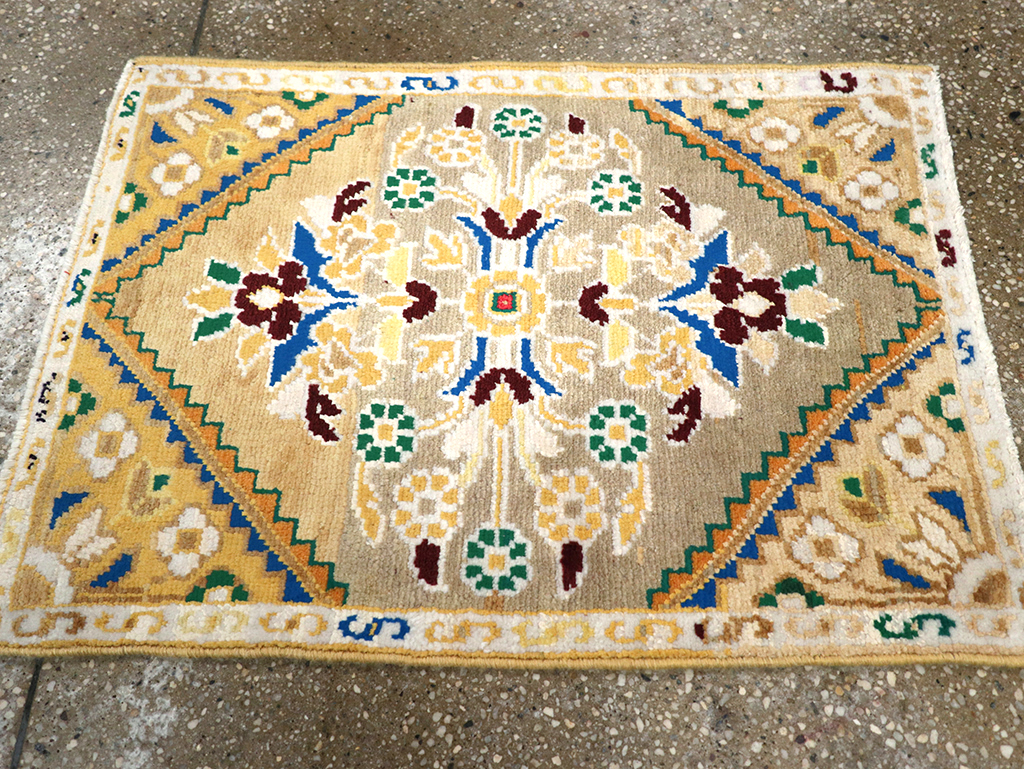 Vintage Persian Mahal Throw Rug (Pair: 1 of 2), No.27507 - Staging