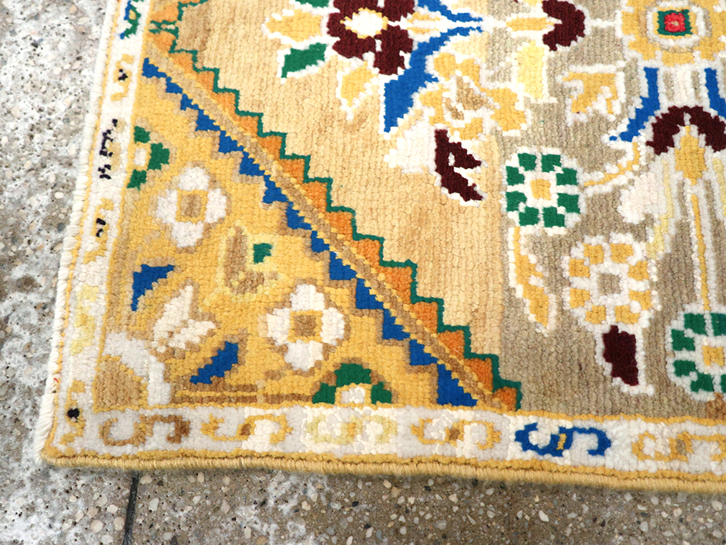 Vintage Persian Mahal Throw Rug (Pair: 1 of 2), No.27507 - Staging