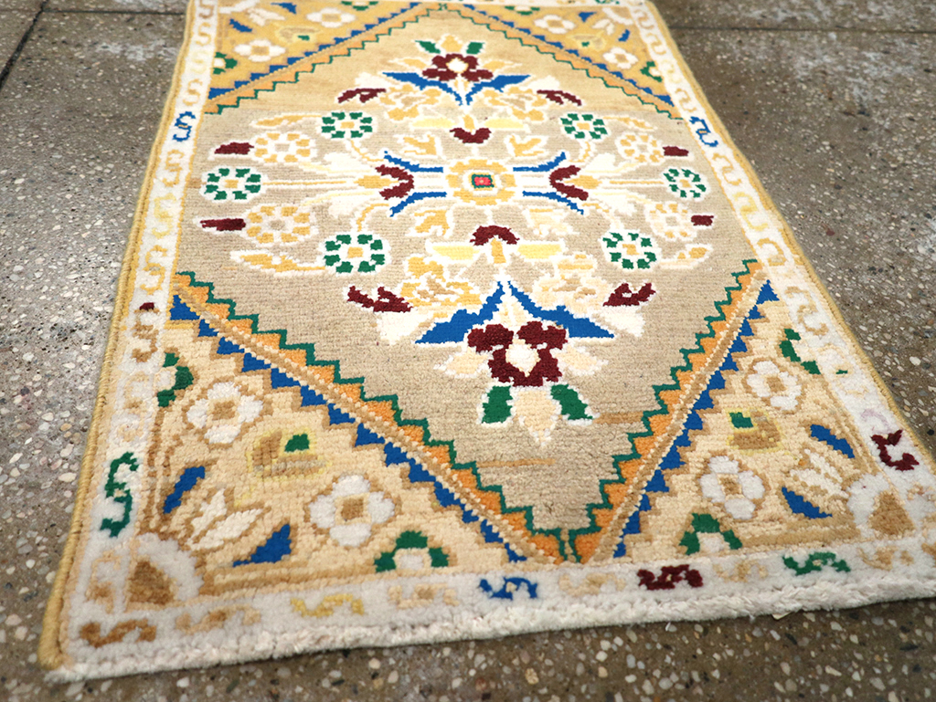 Vintage Persian Mahal Throw Rug (Pair: 1 of 2), No.27507 - Staging