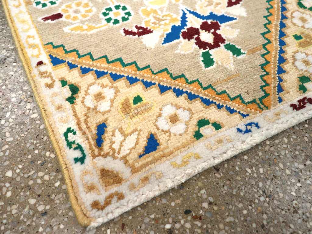 Vintage Persian Mahal Throw Rug (Pair: 1 of 2), No.27507 - Staging