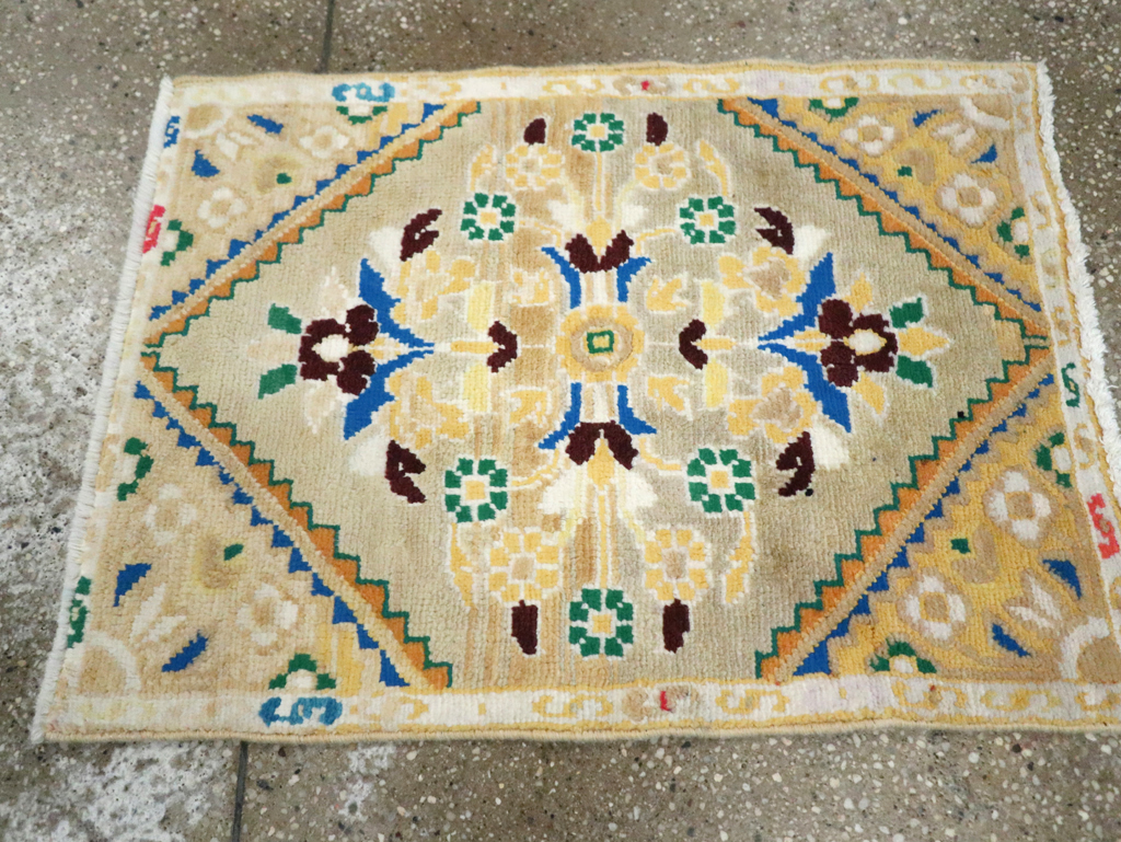 Vintage Persian Mahal Throw Rug (Pair: 2 of 2), No.27508 - Staging