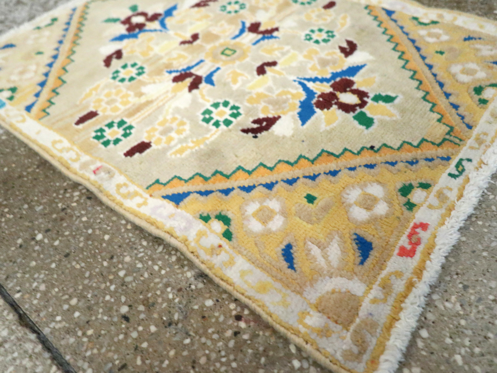 Vintage Persian Mahal Throw Rug (Pair: 2 of 2), No.27508 - Staging