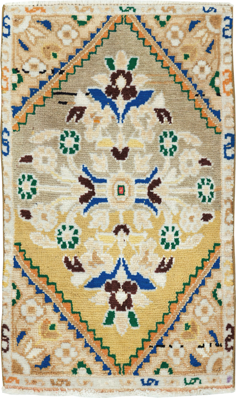 Vintage Persian Hamadan Throw Rug, No.27511 - Staging