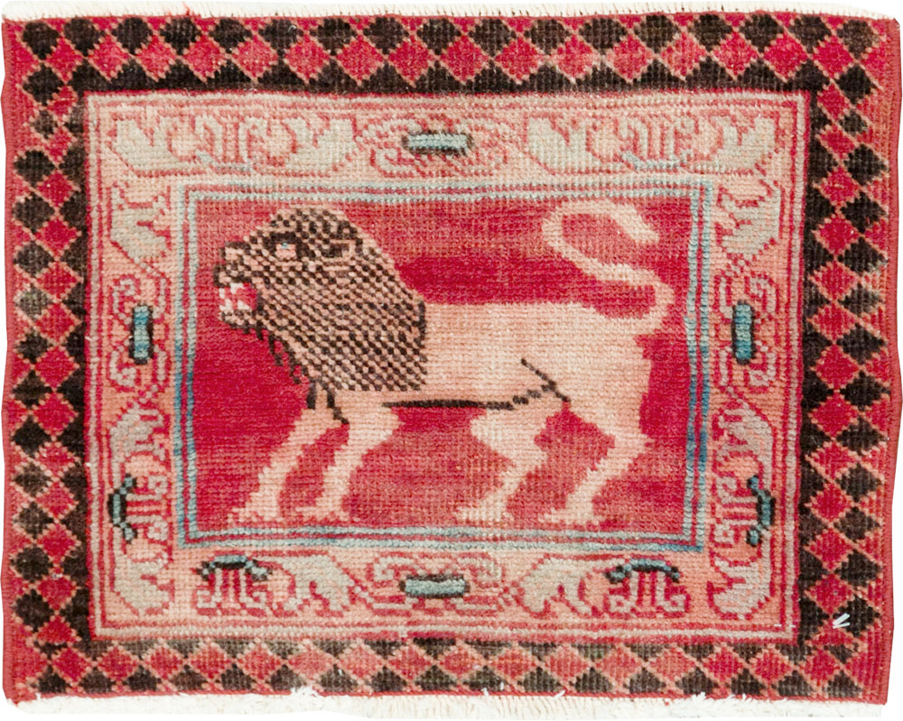 Vintage Persian Ardabil Pictorial Rug, No.27519 - Staging