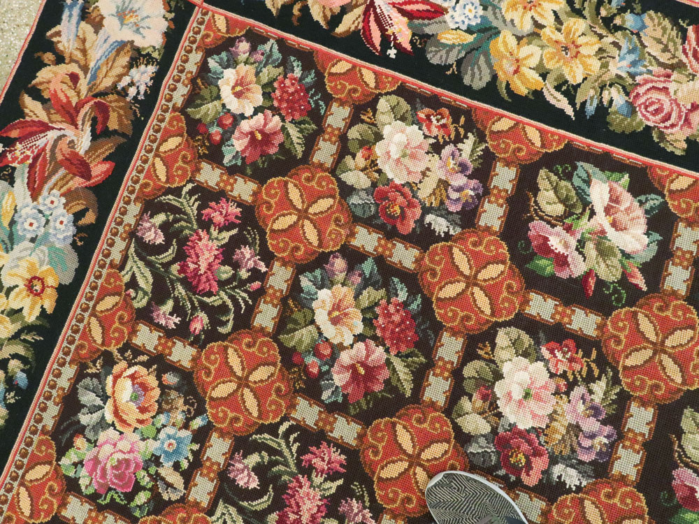 Antique English Flatweave Needlepoint Room Size Carpet, No.27565 - Staging