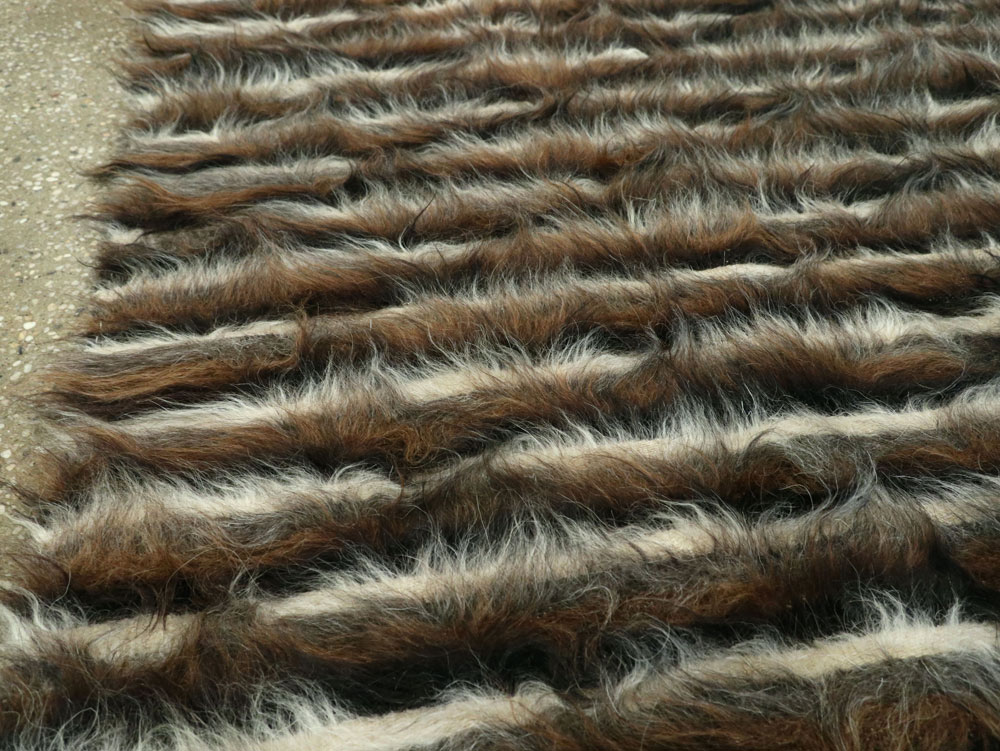 Vintage Mohair Rug, No.27568 - Staging