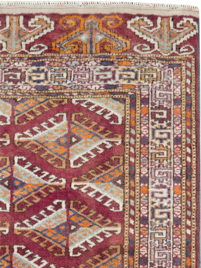 Vintage Central Asian Tekke Throw Rug, No.27569 - Staging