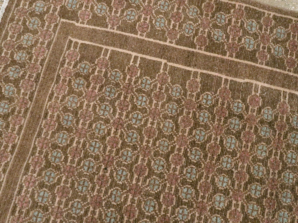 Vintage Persian Malayer Gallery Carpet, No.27613 - Staging