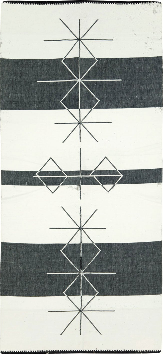 Vintage Ecuadorian Textile Flatweave, No.27672 - Staging