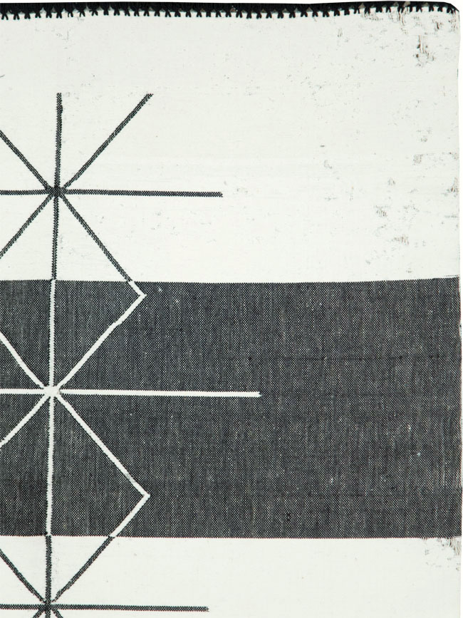 Vintage Ecuadorian Textile Flatweave, No.27672 - Staging