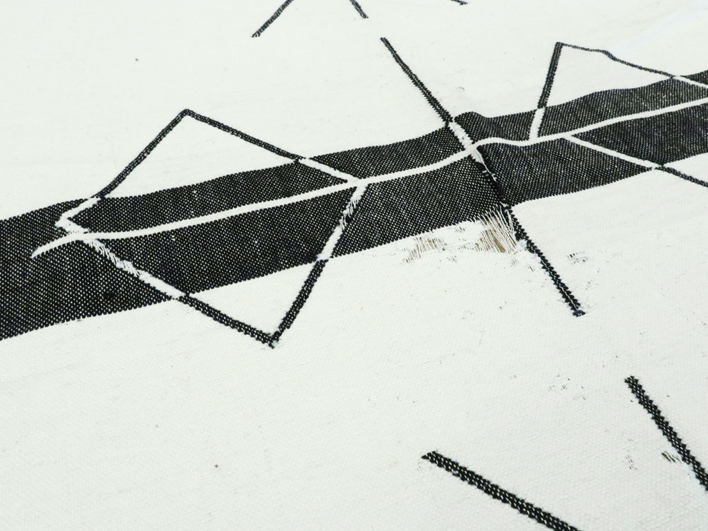 Vintage Ecuadorian Textile Flatweave, No.27672 - Staging