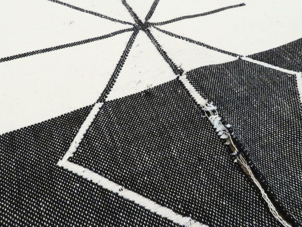 Vintage Ecuadorian Textile Flatweave, No.27672 - Staging