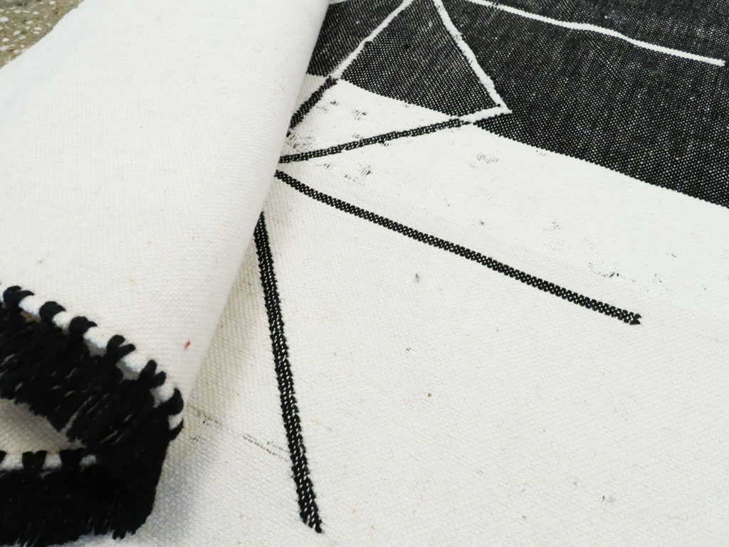 Vintage Ecuadorian Textile Flatweave, No.27672 - Staging