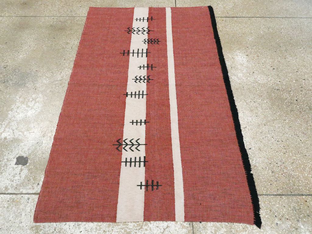 Vintage Ecuadorian Textile Flatweave, No.27742 - Staging