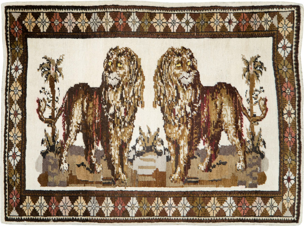 Vintage Anatolian Pictorial Rug, No.27749 - Staging