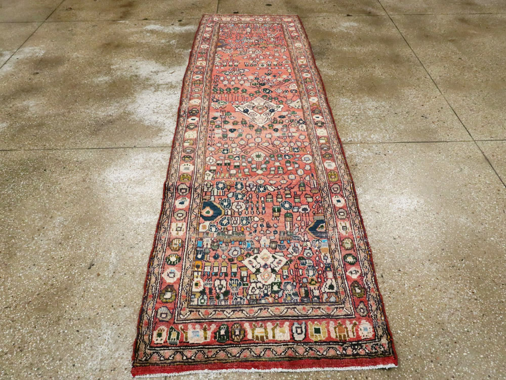 Vintage Persian Mahal Small Runner, No.27760 - Staging