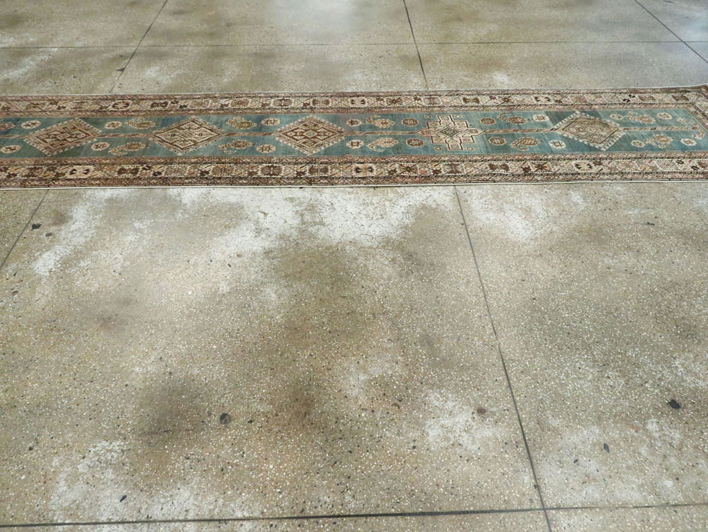 Vintage Persian Serapi Rug, No.27773 - Staging