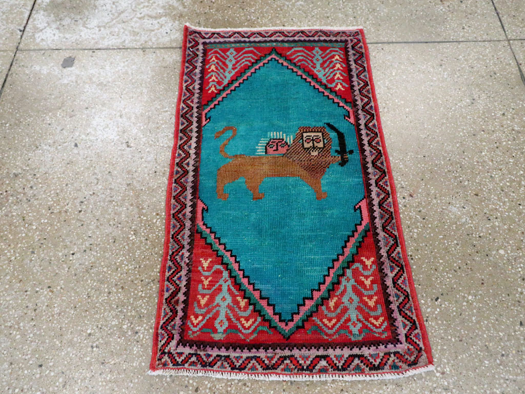 Vintage Pictorial Hamadan Rug, No.27780 - Staging